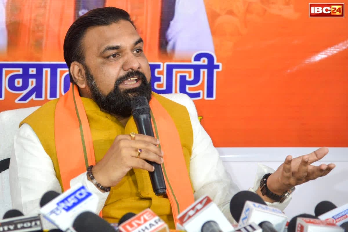 New Medical Colleges: आने वाले 3 वर्षों में खोले जायेंगे 8 से ज्यादा नए मेडिकल कॉलेज.. स्वास्थ्य सेवाओं को बेहतर करने में जुटी सरकार..