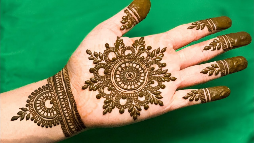 Happy New years Mehndi design #simplemehndi #hennadesign #mehndidesign |  All see mehndi design here 👇 simple and unique henna design. unique and simple  mehndi design 2021 latest mehndi design 2021, New year's